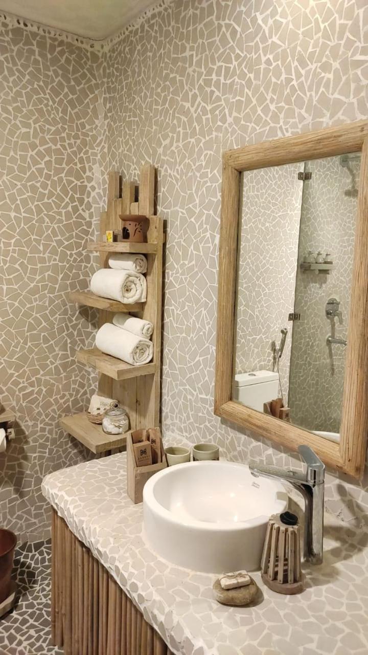 Barahi Jungle Lodge Meghauli Екстер'єр фото