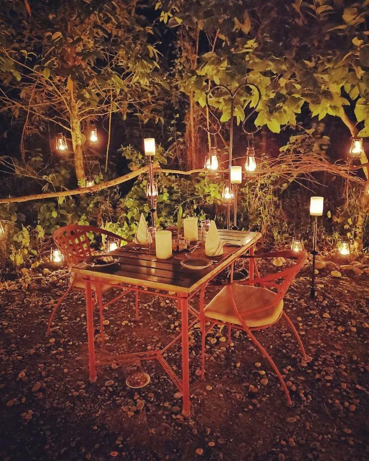 Barahi Jungle Lodge Meghauli Екстер'єр фото